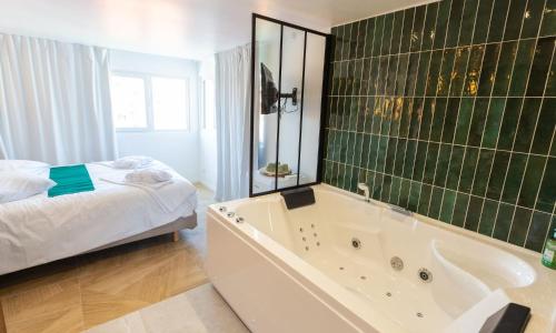 Love Room du Mont d'Or - photo 2