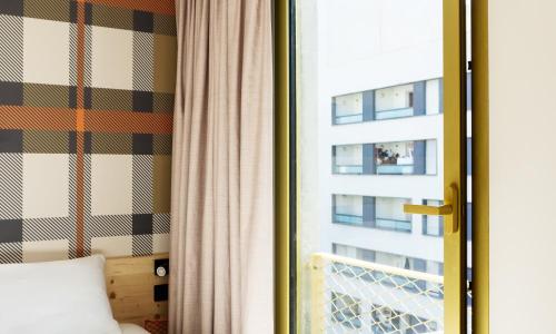 easyHotel Marseille Euromed - photo 3