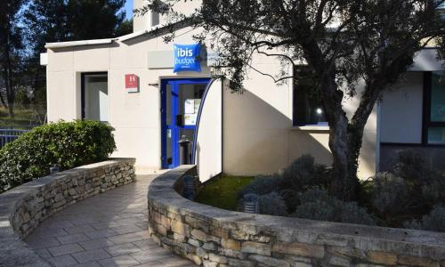 ibis Budget Marseille Est Porte d'Aubagne - photo 1