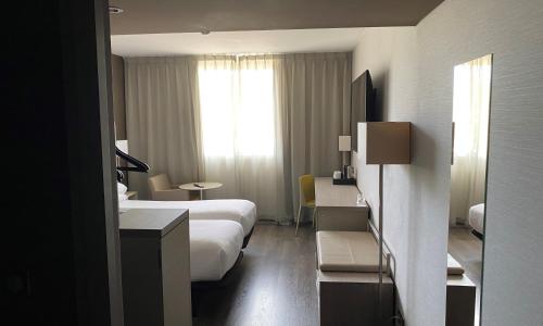 AC Hotel by Marriott Marseille Prado Vélodrome - photo 2