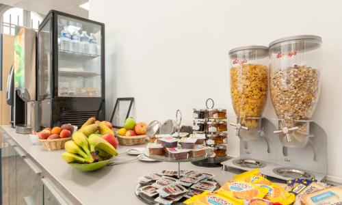 Residhotel Vieux Port - photo 2