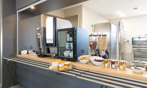 B&B HOTEL Marseille La Valentine St Menet - photo 2