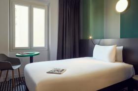 ibis Styles Marseille Vieux Port - photo 16