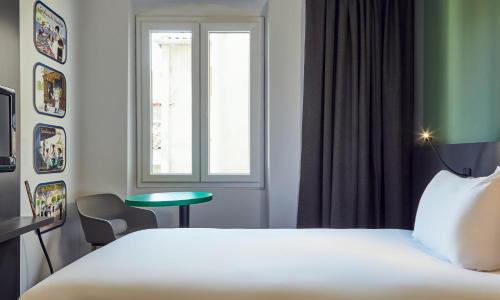 ibis Styles Marseille Vieux Port - photo 2