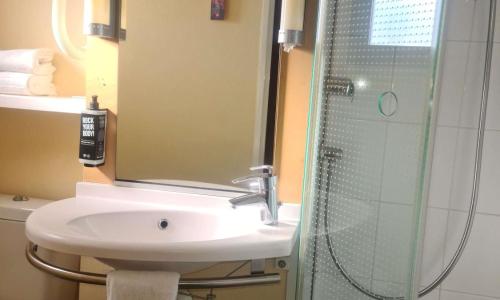 ibis Marseille Centre Gare Saint Charles - photo 2
